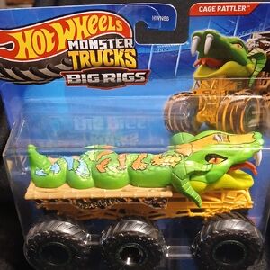 Cage Rattler - Green Snake Big Rigs By HOT WHEELS Big Rigs  6 Wheels